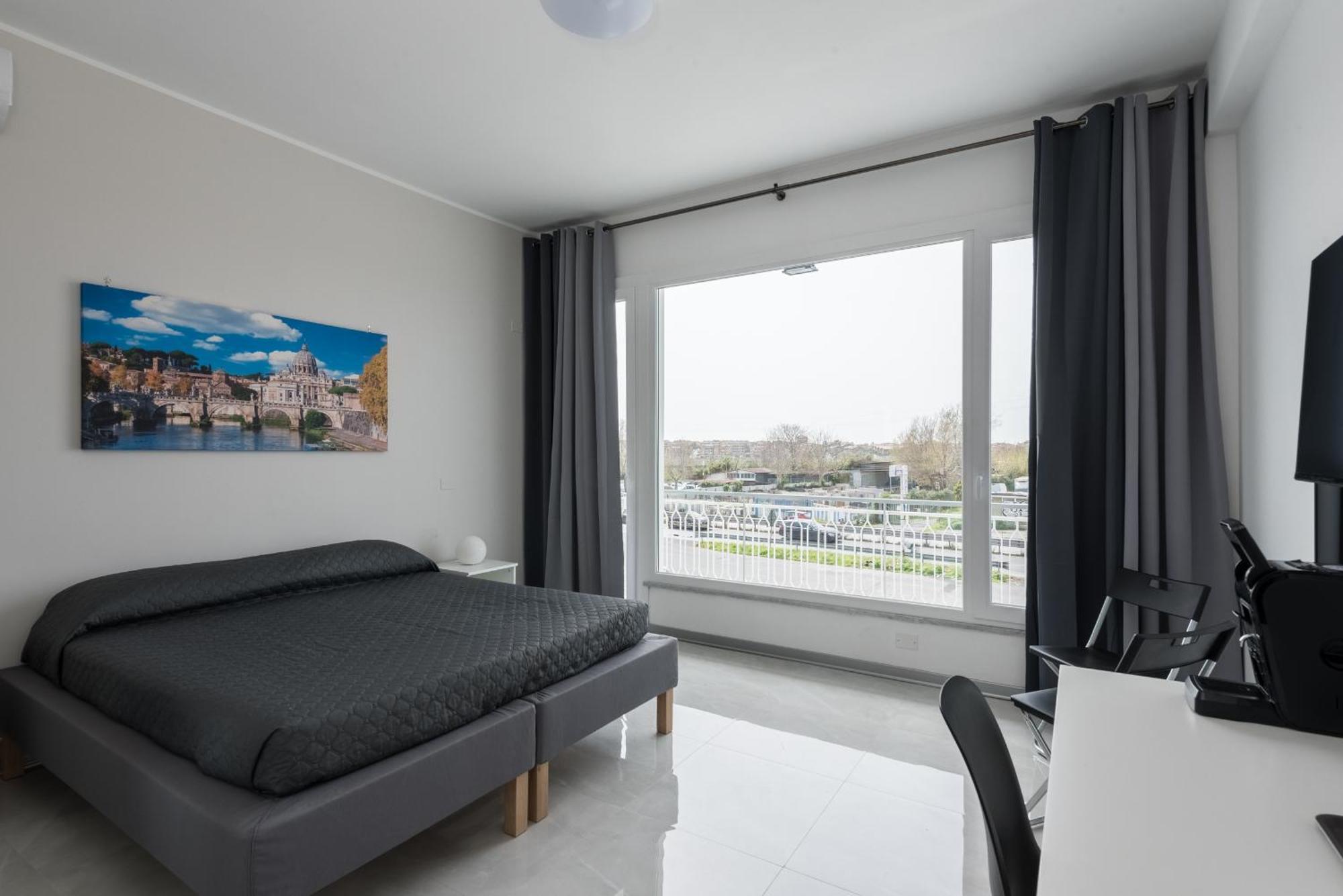 Travelershome Ciampino Airport Guesthouse 600M To Airport Exteriör bild