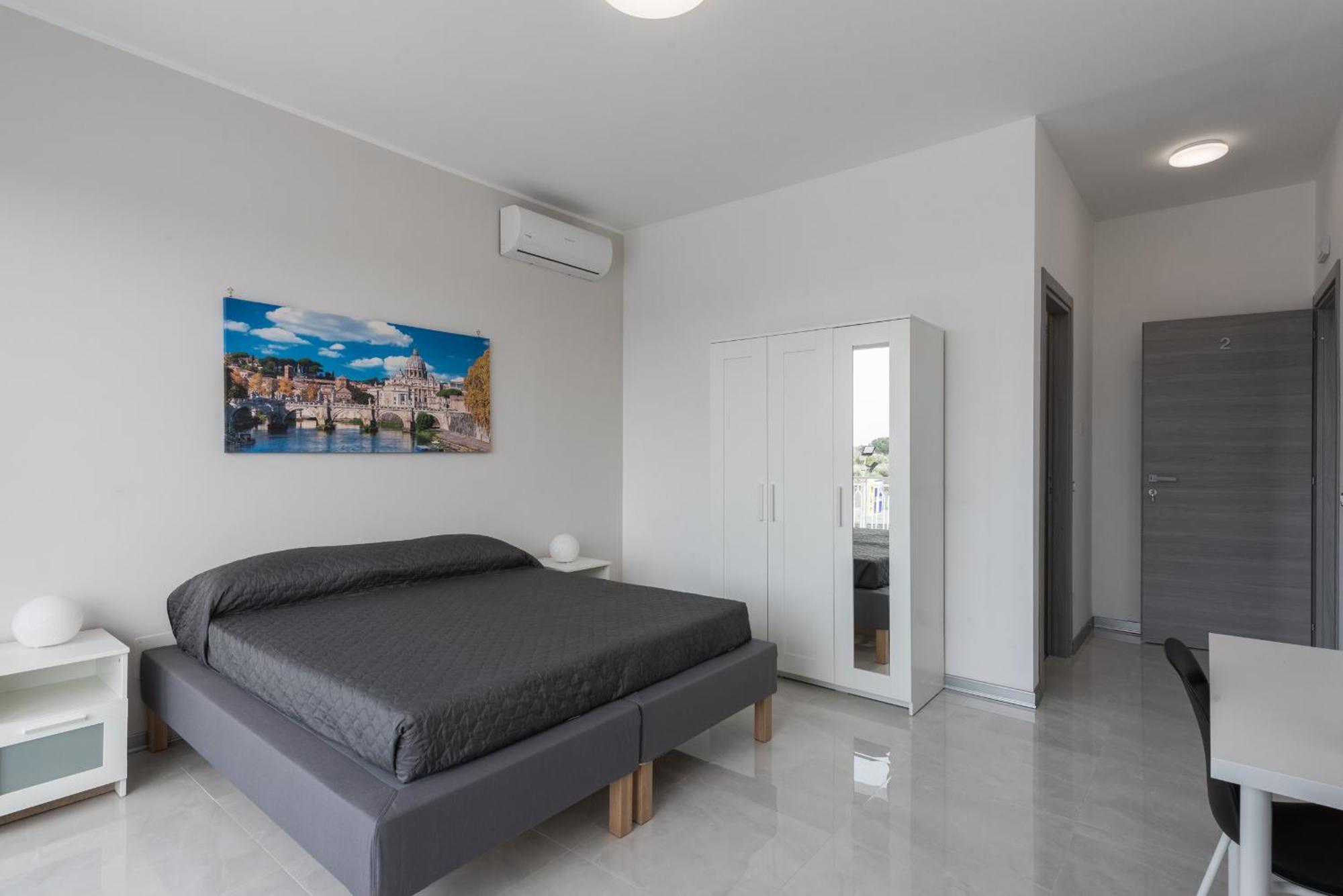 Travelershome Ciampino Airport Guesthouse 600M To Airport Exteriör bild