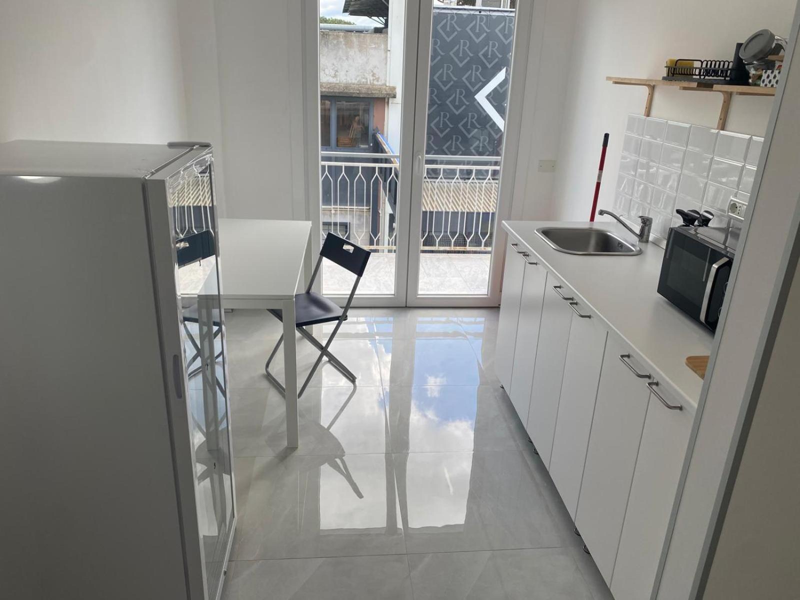Travelershome Ciampino Airport Guesthouse 600M To Airport Exteriör bild